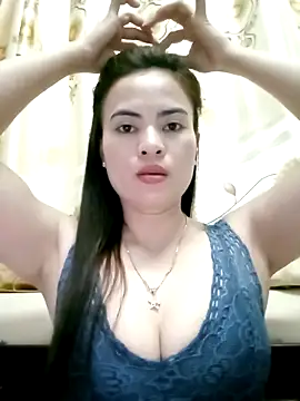 NgocQuyen2K online show from February 14, 1:56 am