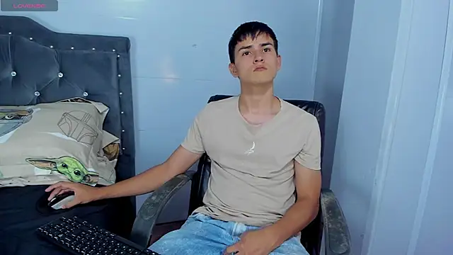 Jacobb Lee online show from November 24, 8:19 pm