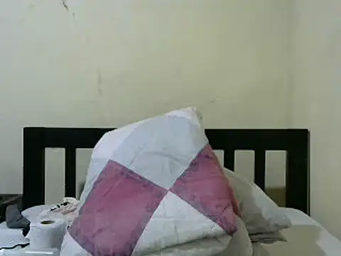 Snapshot of wetberrry chatting on December 9, 4:26 pm wetberrry online show from December 9, 4:26 pm