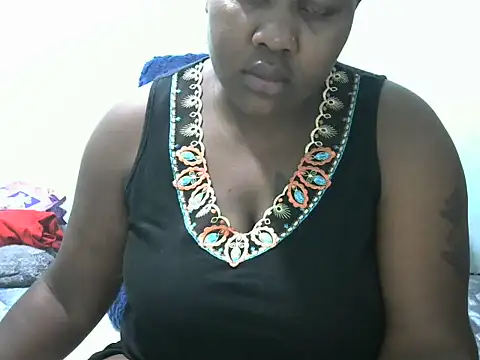 wetberrry online show from August 5, 6:00 pm