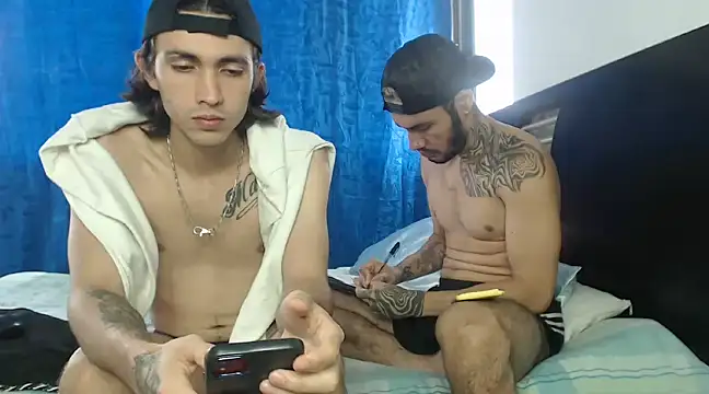 Hot Sharks  online show from March 7, 12:34 pm