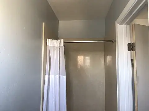 allissonw13 online show from March 26, 4:01 pm