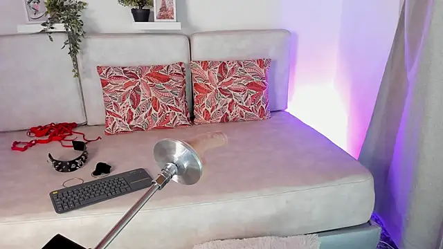 Malka Burning online show from February 13, 2:34 am