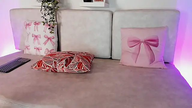 Malka Burning online show from February 18, 2:38 am