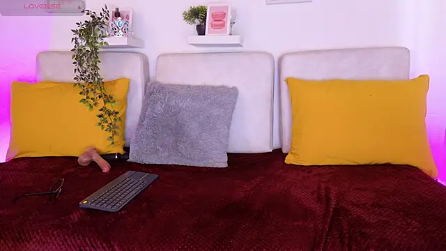 Malka Burning online show from March 3, 8:04 pm