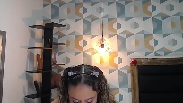 Snapshot of cameronglen chatting on February 24, 9:10 am cameronglen online show from February 24, 9:10 am