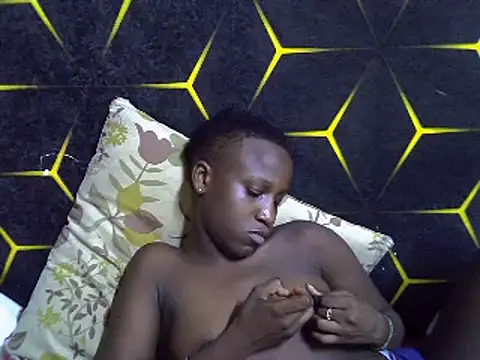 Snapshot of Spicey_diana chatting on March 22, 7:53 pm Spicey diana online show from March 22, 7:53 pm