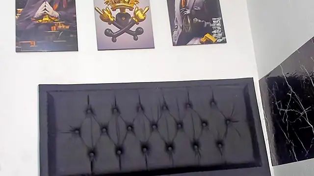 Snapshot of kriixtybrown chatting on December 25, 9:54 pm kriixtybrown online show from December 25, 9:54 pm