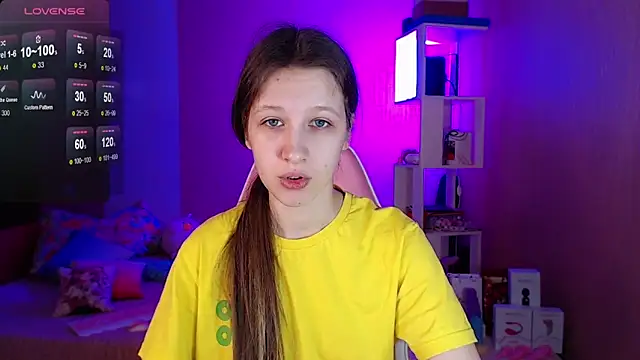 ur kitty   online show from December 16, 1:32 pm