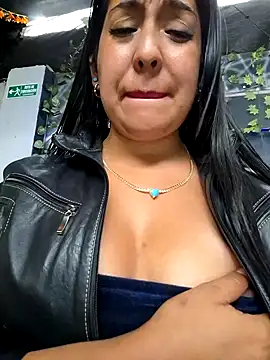 Bella keny online show from February 8, 8:10 pm