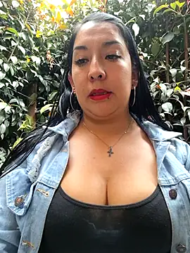 Bella keny online show from November 4, 6:40 pm