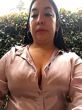 Bella keny online show from February 7, 4:33 pm