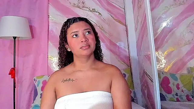 JessyZoe online show from April 18, 7:56 am