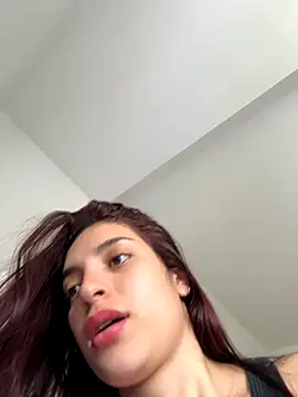 dakota le online show from December 5, 2:25 pm