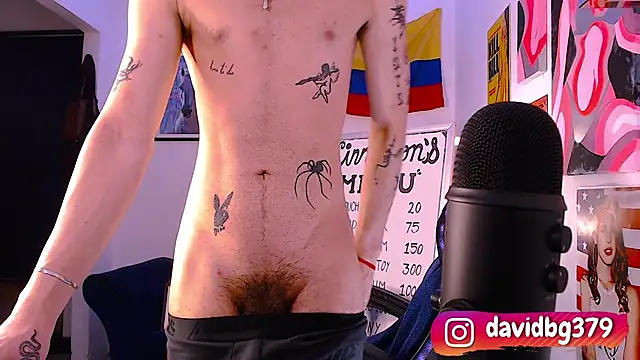 Snapshot of cinnamon_boyxxx chatting on March 4, 3:55 am cinnamon boyxxx online show from March 4, 3:55 am