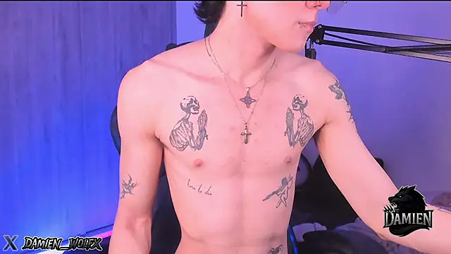 Snapshot of cinnamon_boyxxx chatting on September 25, 1:53 am cinnamon boyxxx online show from September 25, 1:53 am