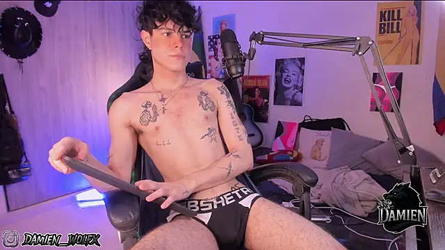 cinnamon boyxxx online show from November 10, 2:43 am