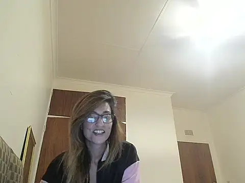 karmicQueen669 online show from April 29, 12:05 am