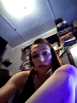 Genevieve143 online show from November 9, 10:52 pm