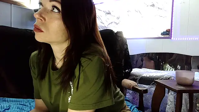 Genevieve143 online show from January 18, 8:29 am