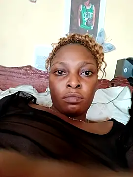 Snapshot of Midnight_Clique_ chatting on December 9, 1:45 pm Midnight Clique online show from December 9, 1:45 pm