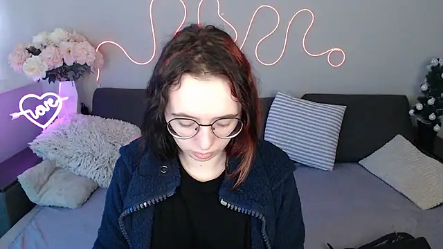 Mini Diva online show from January 10, 9:11 am