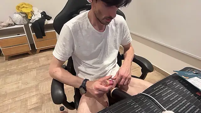 Snapshot of nicolaaaaas chatting on November 1, 4:58 am nicolaaaaas online show from November 1, 4:58 am