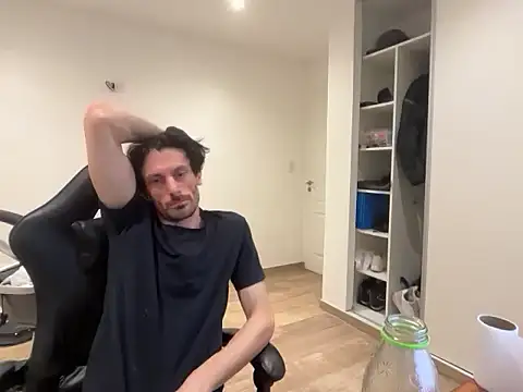 Snapshot of nicolaaaaas chatting on November 7, 8:14 am nicolaaaaas online show from November 7, 8:14 am