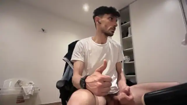 Snapshot of nicolaaaaas chatting on November 22, 12:31 am nicolaaaaas online show from November 22, 12:31 am