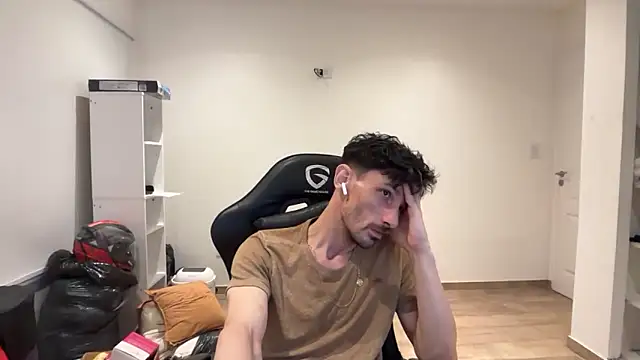 Snapshot of nicolaaaaas chatting on November 27, 10:56 pm nicolaaaaas online show from November 27, 10:56 pm