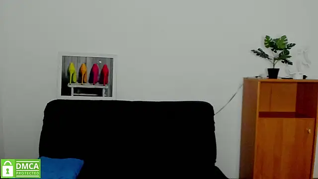 annakillianox online show from October 26, 6:30 am