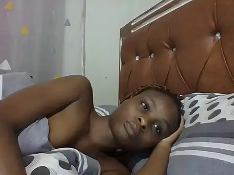 Snapshot of Toxique_ chatting on February 3, 2:02 pm Toxique online show from February 3, 2:02 pm