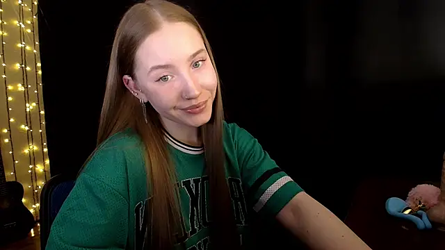 Snapshot of SindiWatsoon chatting on February 4, 2:56 pm SindiWatsoon online show from February 4, 2:56 pm