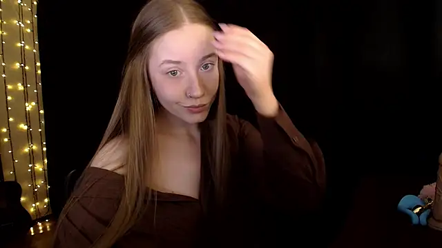 Snapshot of SindiWatsoon chatting on February 13, 3:41 pm SindiWatsoon online show from February 13, 3:41 pm