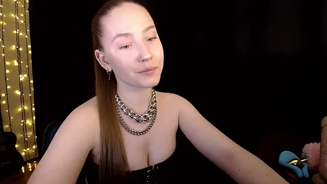 Snapshot of SindiWatsoon chatting on February 14, 3:42 pm SindiWatsoon online show from February 14, 3:42 pm