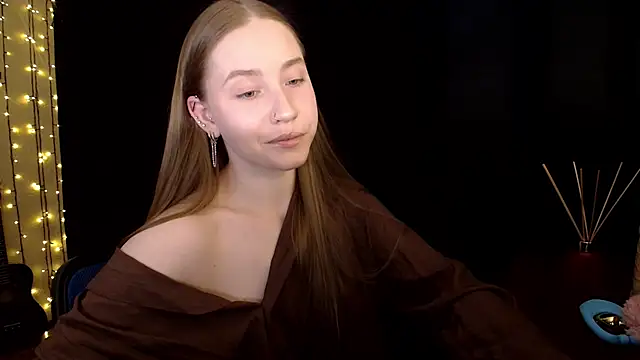 SindiWatsoon online show from March 16, 3:05 pm