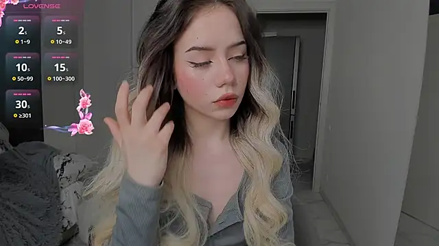 KellyBarton online show from December 8, 8:04 pm