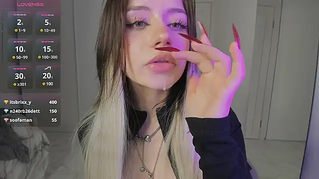 KellyBarton online show from March 16, 11:47 pm