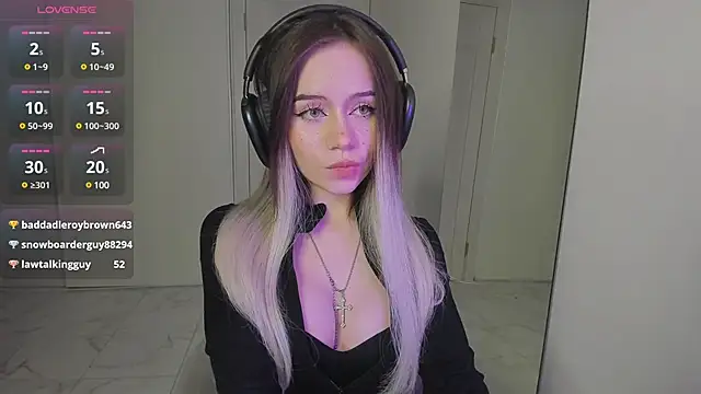 KellyBarton online show from March 18, 10:58 pm