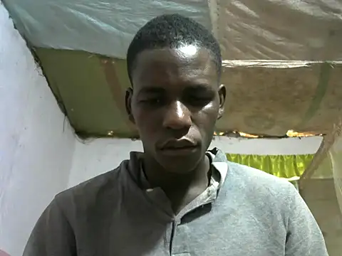 Snapshot of Bigras0011 chatting on September 23, 4:37 am Bigras0011 online show from September 23, 4:37 am