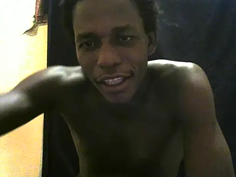Snapshot of Bigras0011 chatting on June 8, 12:49 pm Bigras0011 online show from June 8, 12:49 pm