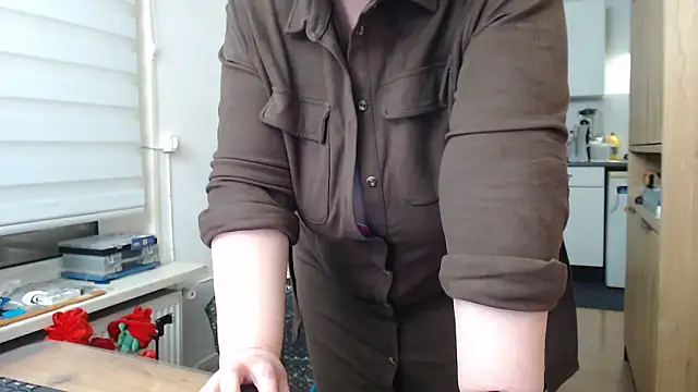 MilfGina online show from January 13, 9:09 pm