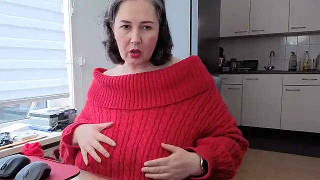 MilfGina online show from February 16, 12:23 pm