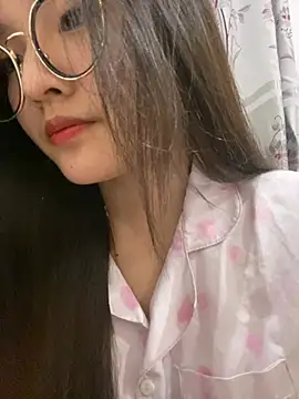 Krixxi22 online show from March 7, 2:56 pm