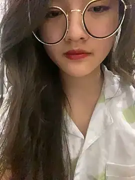 Krixxi22 online show from March 13, 2:55 pm