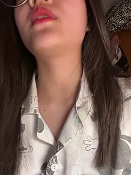 Krixxi22 online show from October 29, 1:24 pm