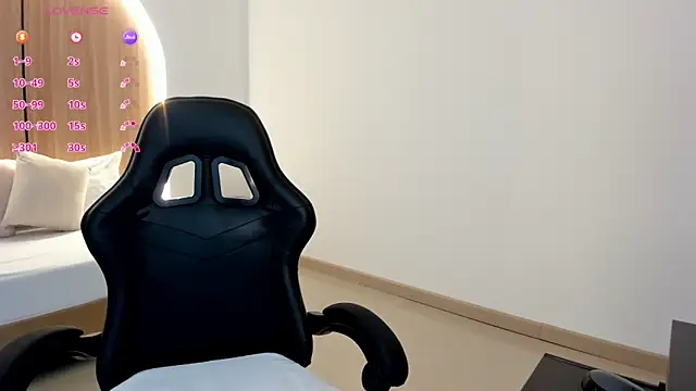 zoe danae  online show from March 14, 12:32 pm