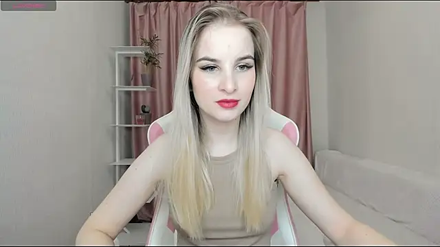 MiraSpaceGirl online show from December 4, 7:34 pm