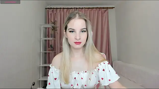 MiraSpaceGirl online show from December 12, 7:15 pm