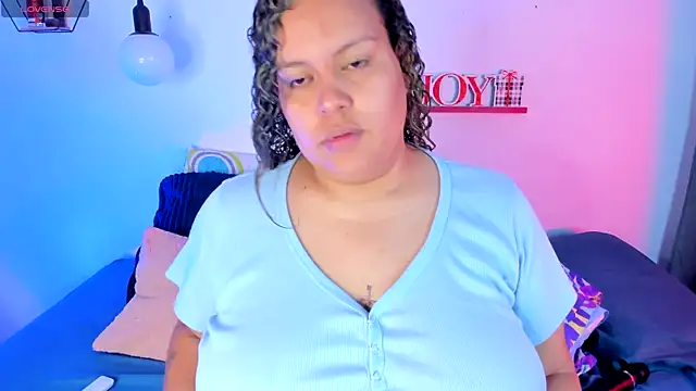 monicabbw  online show from February 4, 4:50 pm